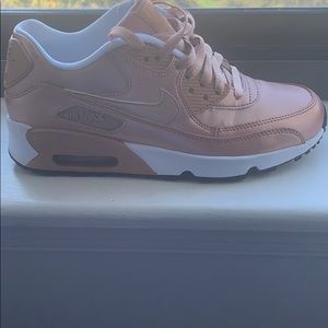 ROSE GOLD Nike Air Max!!!